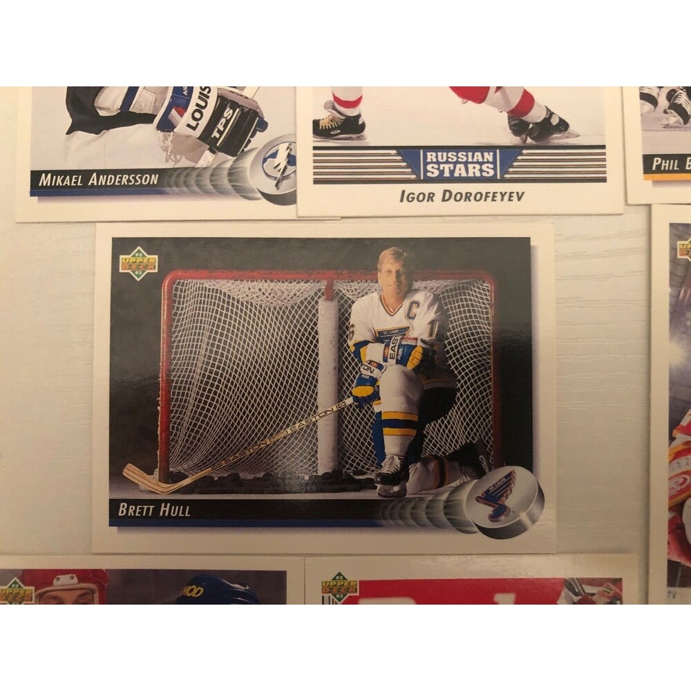 Upper Deck NHL Lot of 27 Cards 1992 Brett Hull + 26 other NHL players